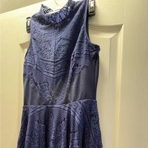 Dark blue dress, wide tank top